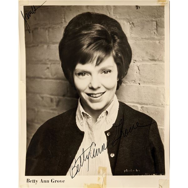 Betty Ann Grove signed photo