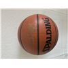 Image 1 : Bob Pettit signed basketball