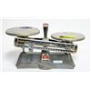 Image 1 : VINTAGE OHAUS HARVARD TRIP BALANCE SCALE