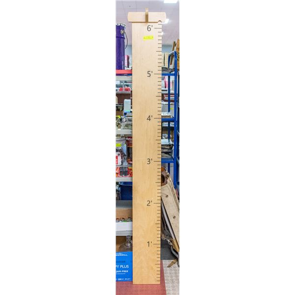VINTAGE DAYCARE WOODEN HEIGHT MEASUREMENT