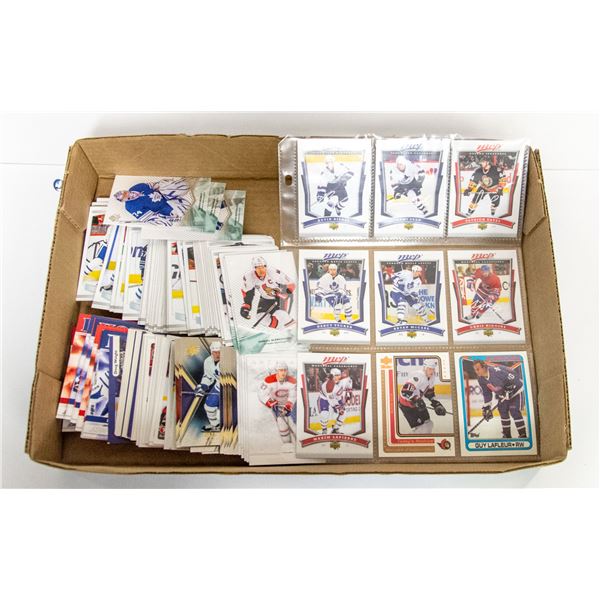 LOT OF CANADIAN TEAMS HOCKEY CARDS - MVP SIGNED,