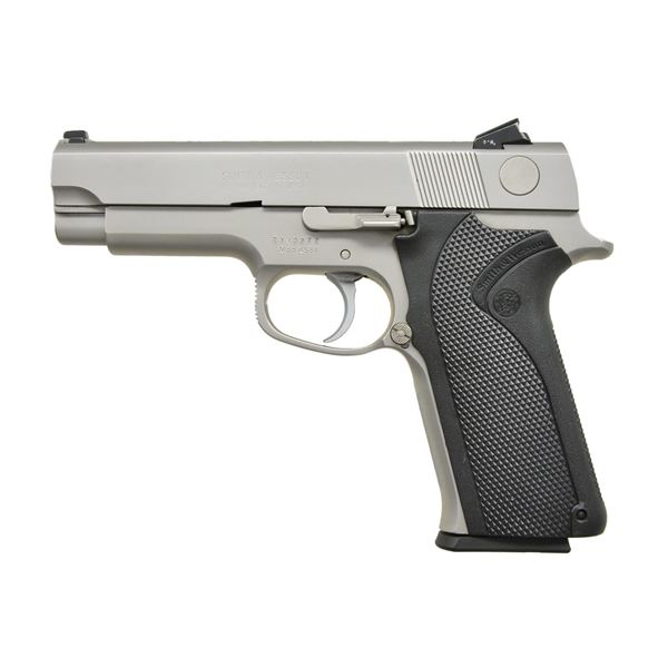 SMITH & WESSON MODEL 4586 STAINLESS STEEL PISTOL.