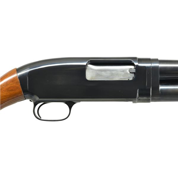 WINCHESTER MODEL 12 HEAVY DUCK PUMP SHOTGUN.
