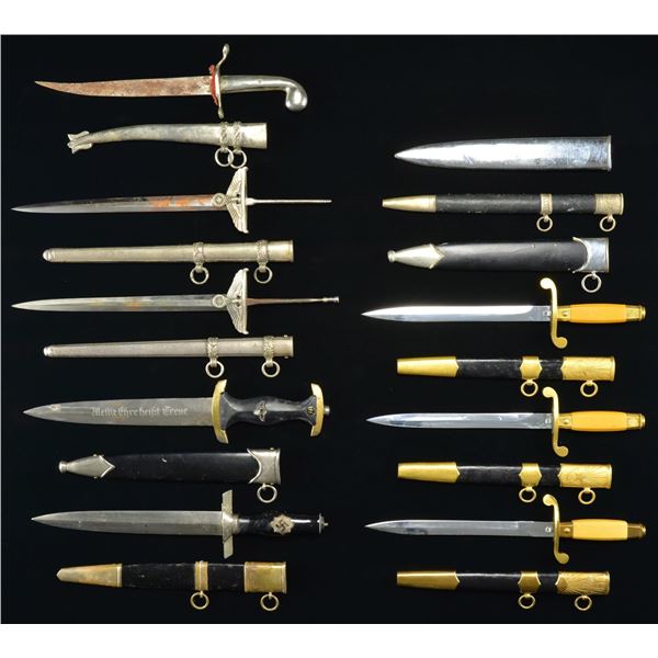 11 ORIGINAL & REPRODUCTION DAGGERS & DAGGER PARTS.