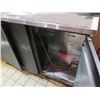 Image 8 : True TDG-3 Kegerator Beer Dispenser w/ 2 Taps & Undercounter Keg Capacity (Bottom rust)