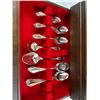Image 2 : Oneida Enchantment Cutlery Set
