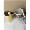 Image 2 : Vintage Kitchen Lot