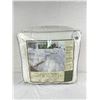 Image 1 : Brand New King Size Polyester Duvet