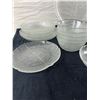 Image 2 : Arcoroc Aspen Leaf Pattern Dishes