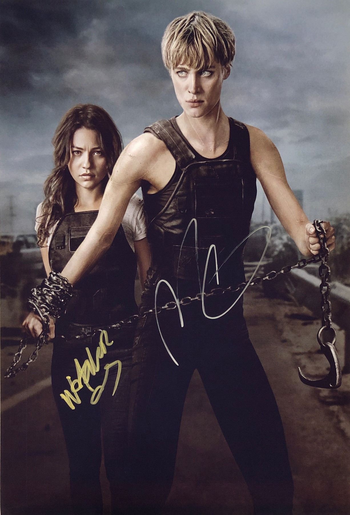 Terminator Dark Fate Photo Mackenzie Davis Natalia Reyes Autographed Signed terminator-dark-fate-photo-mackenzie-davis-natalia-reyes-autographed-signed