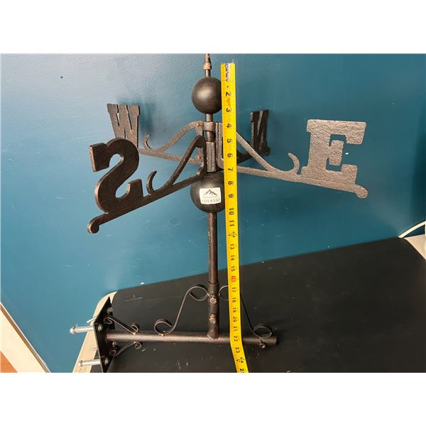 Lot of 1 Vintage Metal Weather Vane (*Used)