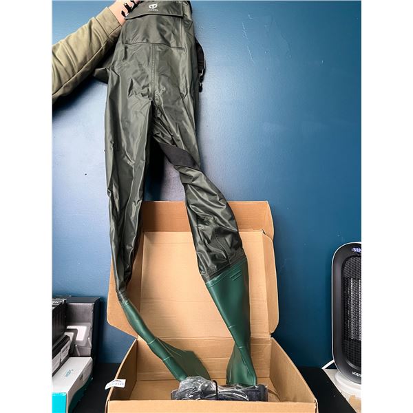 Lot of 1 TideWe Fishing/Hunting Waders w/ Boots