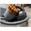 Image 2 : Lot of 1 Dyson Floor Vacuum (*Used)