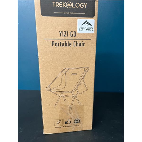 Lot of 1 Portable Chair