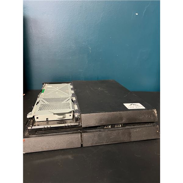 Lot of 1 Playstation 4 Console - (*Used)