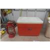 Image 4 : 2 Small Portable Coolers, Reliance Water Jug, small Barn Lantern
