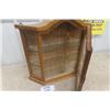 Image 3 : 20" x 21" Wooden Lighted Display Cabinet