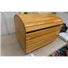 Image 3 : Wooden Storage Box on Casters 17" x20" x 25" 