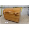 Image 4 : Wooden Storage Box on Casters 17" x20" x 25" 