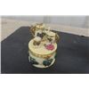 Image 5 : Assorted Porcelain Jewelry Boxes, a Couple Cute Children's Ornaments
