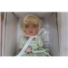 Image 2 : Effanbee ''Flower Girl'' 7 1/2 '' Doll New in Box 