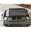 Image 3 : Vintage Underwood Manual Type Writer 