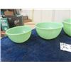 Image 4 : Set of 4 Vintage Fire King Jadeite Swirl Design Mixing Bowls