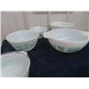Image 4 : 7 Pyrex ButterPrint Mixing Bowls