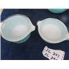 Image 5 : 4 Pyrex Butterprint Mixing Bowls - 2 with Lids