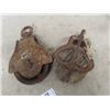 Image 2 : 4 Vintage Pulleys; 2 Steel, 2 Steel + Wood