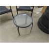 Image 5 : 2 Metal with Wicker Look Vinyl Patio Chairs + Small Glass Top Table 18"×18"