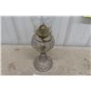 Image 2 : Vintage Clear Glass Oil Lamp