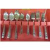 Image 2 : 1881 Rogers by Oneida 39 pc Community Flatware Set in Box 
