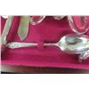 Image 4 : 52 pcs Community Silverplate Flatware in Box