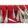 Image 6 : 2 Boxes Flatware - 43 pcs Original Rogers, 49 Pieces 2 Pattern Community