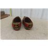 Image 5 : Vintage Holland Hand Carved and Painted Clogs
