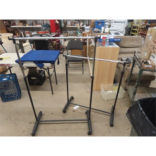 2 Clothes Drying Racks