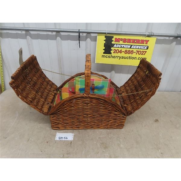 Large Wicker Picnic Basket with Original Utensils - Really Nice - Very Good Condition