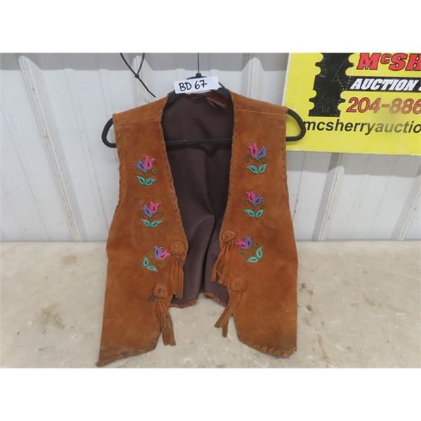 Vintage First Nations Cree Beaded Leather Vet - Seems to be Sz Med - Edges are Nicely Laced - Very 