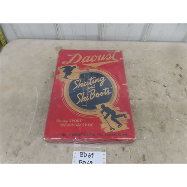 Antique Skating + Ski Boots Box ( EMPTY) Made by Daoust LaLonde - Box has Old T. Eaton Label on 