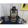 Image 3 : 3 Oil Lamps with Chimneys, 1 Barn Lantern, 2 Lamp Bases
