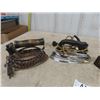 Image 2 : 4 Vintage Irons: 2 Electric, 1 Gas, 1 Cast Sad Iron