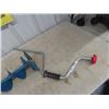 Image 2 : Manual Ice Fishing Auger