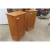 Image 5 : 1 Modern Pine Cabinet, 1 Oak Cabinet - Both 11"×23"×42"