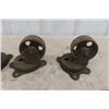 Image 4 : 4 Large Barn Door Hinges, 4 Cast Iron Caster Wheels