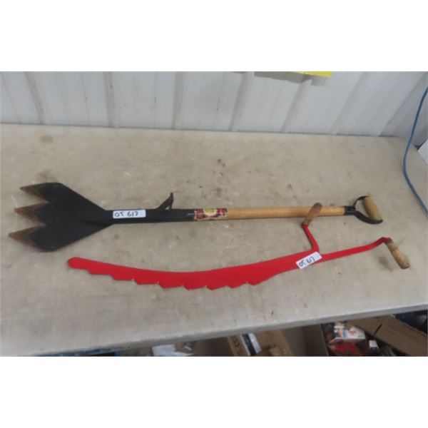 2 Styles of Hay Knives