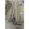 Image 3 : 7 Hand Yard Tool: 3 Rakes, Hoe, Edger, Spade, Shovel