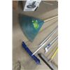 Image 2 : 4 Yard Tools: Rake, Roof Rake, Push Broom, Squeegee 