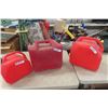 Image 1 : 3 Gas Cans