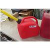 Image 4 : 3 Gas Cans